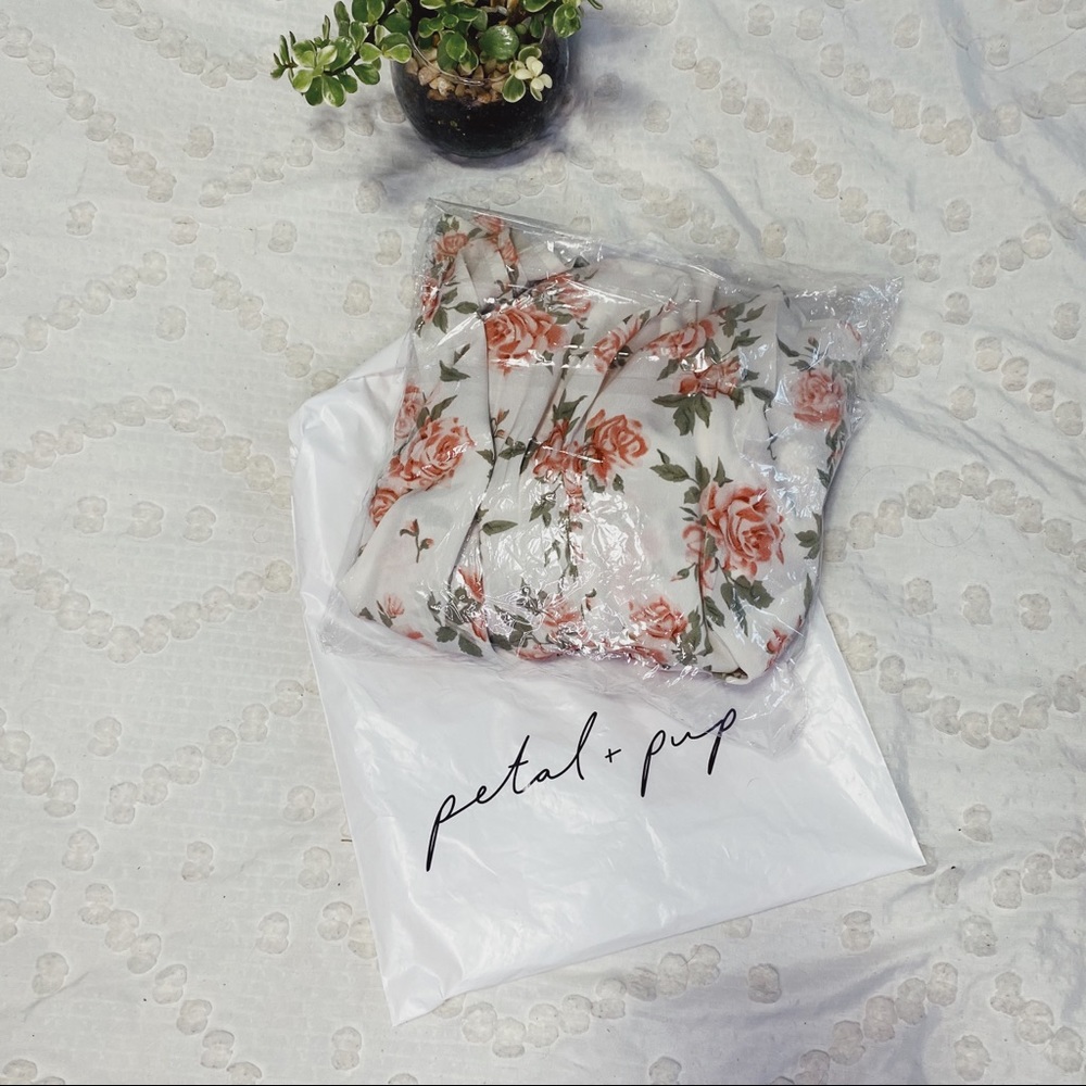 ❌SOLD❌NWT PETAL & PUP floral dress - Picture 3 of 3